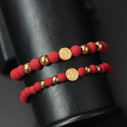 Unión Bendita™ — Pulseras San Benito para Parejas bañadas en oro